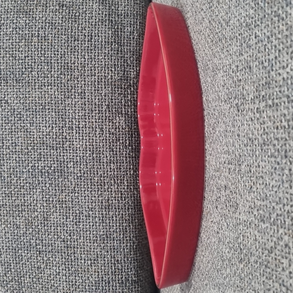 Ceramic Red Lips Shaped Tray - Picture 5 of 8